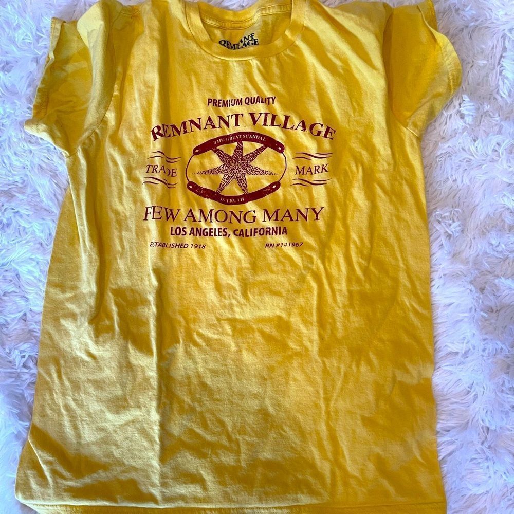 REMNANT VILLAGE MESSAGE T-SHIRT SZ L